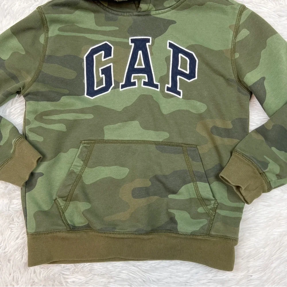 Gap boy’s long sleeve camouflage pullover hooded sweatshirt green‎
